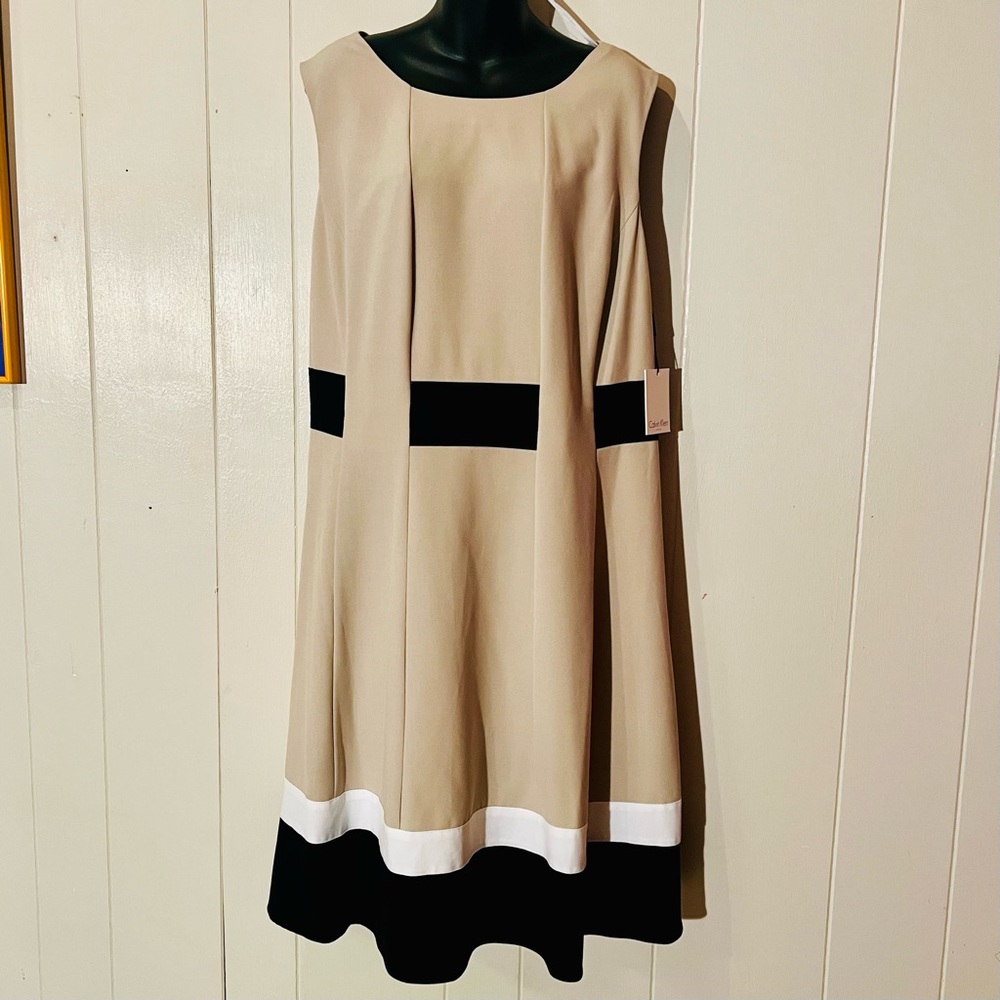 NWT Calvin Klein Dress Size 18W Black Tan and White Colorblock. Non smoking